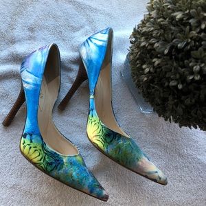 Guess Pumps